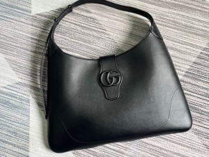 772483 AACZZ 1000 Gucci Replica Aphrodite large shoulder bag for women Black soft leather